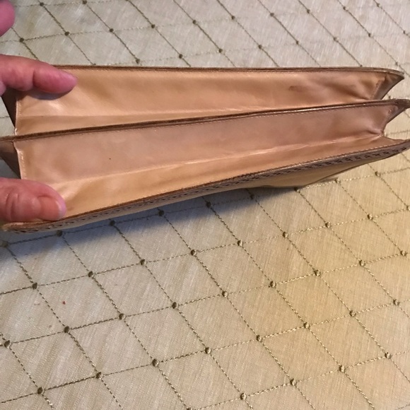 Beige clutch - Picture 4 of 9